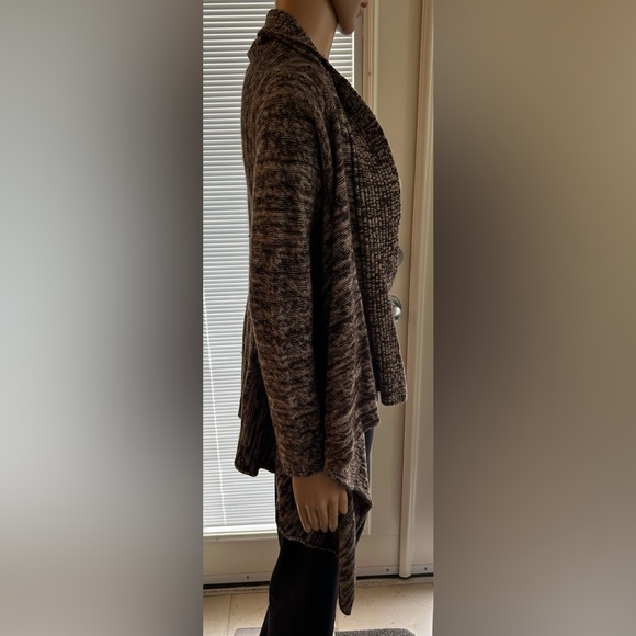 Tweeds - Picture 2 of 3